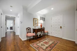 105 E Laurel Ave, Lake Forest, IL 60045 - Photo 3