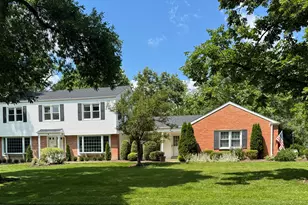 6 Londonderry Ln, Lincolnshire, IL 60069 - Photo 1