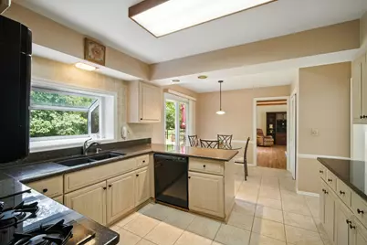 6 Londonderry Lane, Lincolnshire, IL 60069 - Photo 9