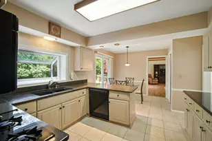 6 Londonderry Ln, Lincolnshire, IL 60069 - Photo 9