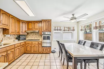 10209 Washington Avenue, Oak Lawn, IL 60453 - Photo 7