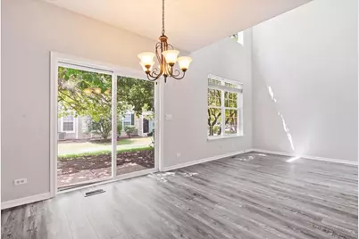 725 S Jade Lane, Round Lake, IL 60073 - Photo 5