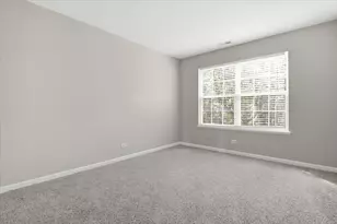 725 S Jade Ln, Round Lake, IL 60073 - Photo 15