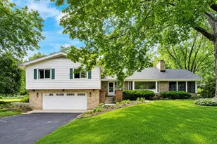 2288 S Westwood Ln, Palatine, IL 60067 - Photo 1