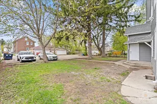 1542 Victoria Ave, North Chicago, IL 60064 - Photo 17
