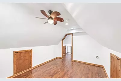 610 McClure Avenue, Elgin, IL 60123 - Photo 21