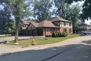 11241 S Cherry Ct, Palos Hills, IL 60465 - Photo 1