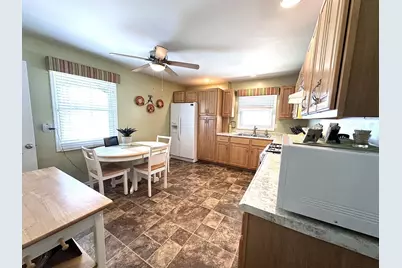 1815 13th Street, Peru, IL 61354 - Photo 5
