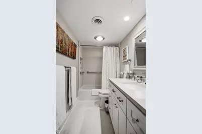 7200 N Ridge Boulevard #4G, Chicago, IL 60645 - Photo 21