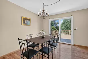 1334 Allison Ln, Schaumburg, IL 60194 - Photo 9