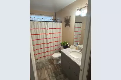 7055 Nathan Lane, Carpentersville, IL 60110 - Photo 21