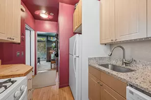715 W Barry Ave, Chicago, IL 60657 - Photo 5
