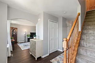 813 Water Stone Way, Malta, IL 60150 - Photo 3
