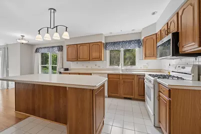 41W610 Silvana Drive, Elgin, IL 60124 - Photo 5
