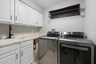 41W610 Silvana Dr, Elgin, IL 60124 - Photo 19