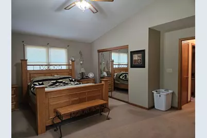 17019 Hebron Road, Harvard, IL 60033 - Photo 11
