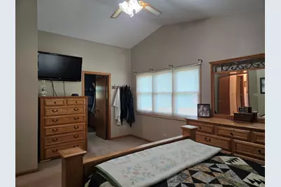 17019 Hebron Road, Harvard, IL 60033 - Photo 13