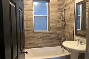 7961 S Essex Ave, Chicago, IL 60617 - Photo 7