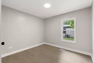 1139 W Barry Lane, Sauk Village, IL 60411 - Photo 15