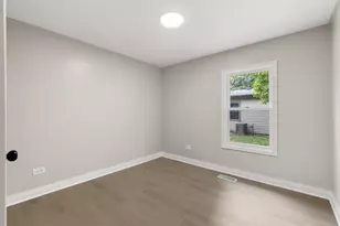 1139 W Barry Ln, Sauk Village, IL 60411 - Photo 15