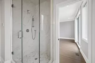 4819 N Ashland Ave, Chicago, IL 60640 - Photo 11