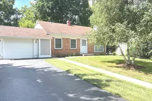 48 S Seebert St, Cary, IL 60013 - Photo 1