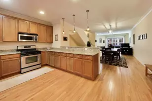 529 Chicago Ave, Evanston, IL 60202 - Photo 17