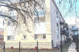 1240 W Farwell Ave, Chicago, IL 60626 - Photo 1