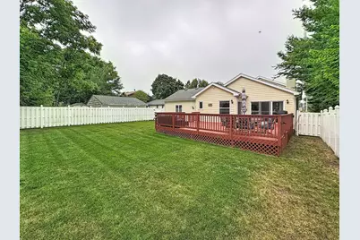 1120 Cherry Street, Lake in the Hills, IL 60156 - Photo 37