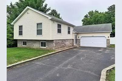 1120 Cherry Street, Lake in the Hills, IL 60156 - Photo 3