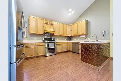 1120 Cherry Street, Lake in the Hills, IL 60156 - Photo 11