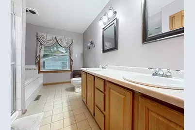 1120 Cherry Street, Lake in the Hills, IL 60156 - Photo 19