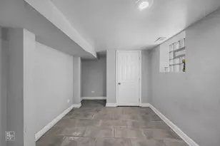 9050 S Ellis Ave, Chicago, IL 60619 - Photo 15