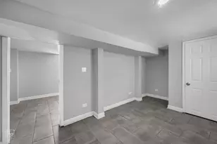 9050 S Ellis Ave, Chicago, IL 60619 - Photo 13