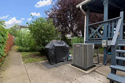 3106 N Sawyer Avenue, Chicago, IL 60618 - Photo 17