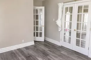 5459 N Lovejoy Ave, Chicago, IL 60630 - Photo 9