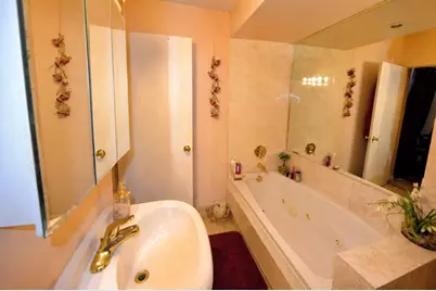 5459 N Lovejoy Avenue, Chicago, IL 60630 - Photo 5
