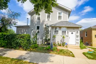 5459 N Lovejoy Ave, Chicago, IL 60630 - Photo 1