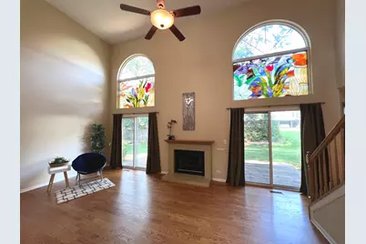 812 Canterbury Lane, Island Lake, IL 60042 - Photo 3
