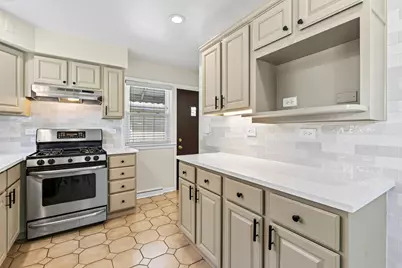 1050 Cedar Street, Park Ridge, IL 60068 - Photo 9