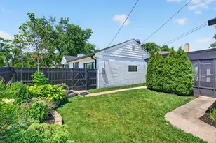 1050 Cedar St, Park Ridge, IL 60068 - Photo 41