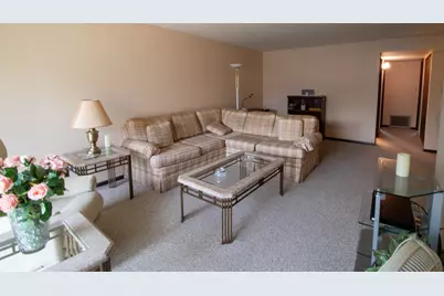 10418 S Pulaski Road #204C, Oak Lawn, IL 60453 - Photo 3