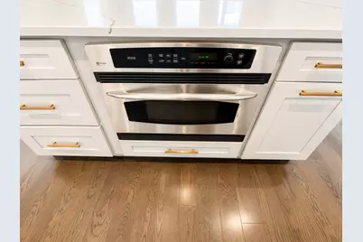 4819 Main Street #204, Skokie, IL 60077 - Photo 5