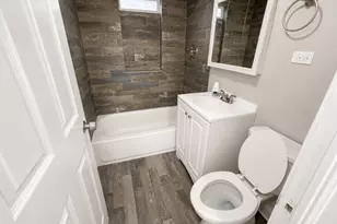 4601 S Leclaire Ave, Chicago, IL 60638 - Photo 9