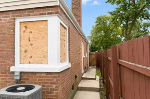 4601 S Leclaire Ave, Chicago, IL 60638 - Photo 15