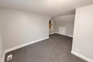4601 S Leclaire Ave, Chicago, IL 60638 - Photo 9