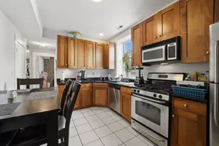 4343 N Sacramento Ave, Chicago, IL 60618 - Photo 9