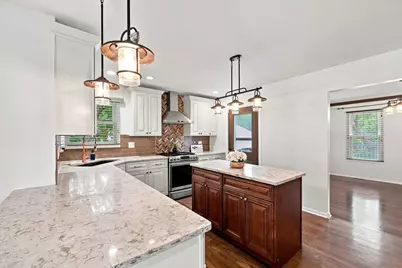 3985 Dorchester Avenue, Gurnee, IL 60031 - Photo 5