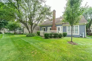 2157 N Lake Shore Cir, Arlington Heights, IL 60004 - Photo 15