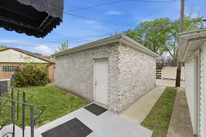 6916 W Forest Preserve Drive, Harwood Heights, IL 60706 - Photo 37